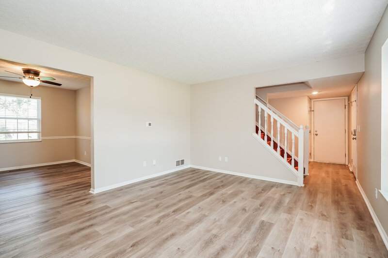 2,910/Mo, 6955 Pine Bark Ln Columbus, OH 43235 Living Room View