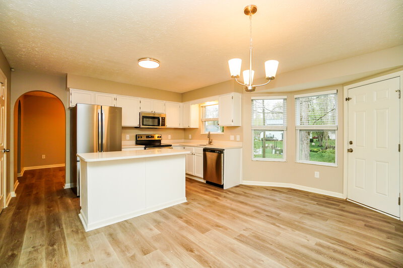 2,050/Mo, 591 Ablemarle Cir Delaware, OH 43015 Dining Room View 2