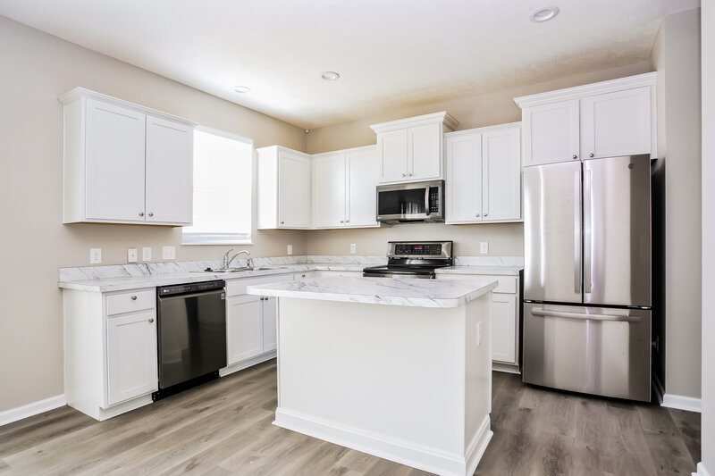 1,895/Mo, 5577 Branchville Dr Canal Winchester, OH 43110 Kitchen View 2