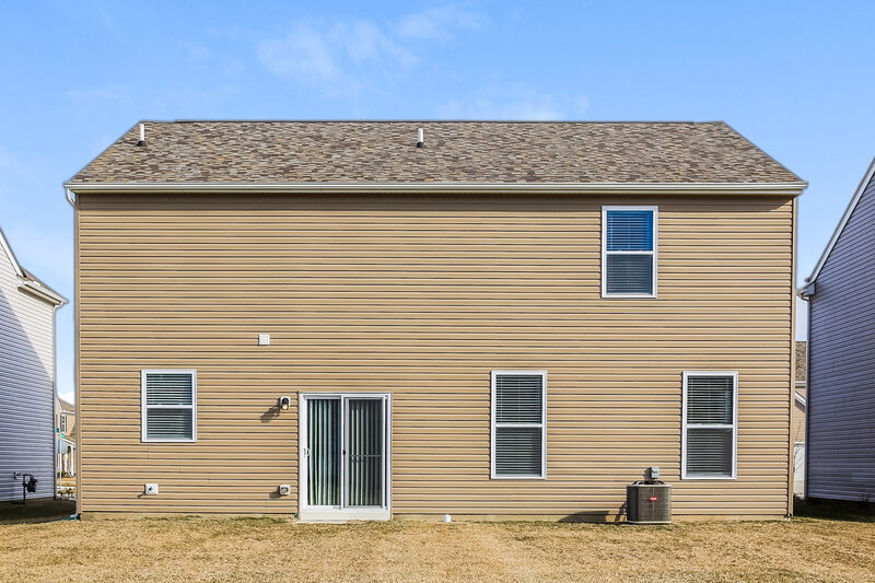 1,895/Mo, 5577 Branchville Dr Canal Winchester, OH 43110 Rear View