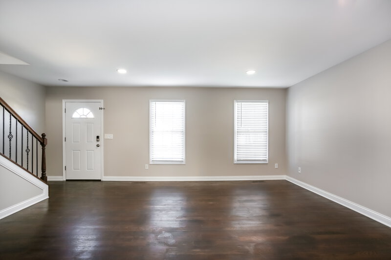 2,375/Mo, 121 Welshmore Dr Galloway, OH 43119 Living Room View