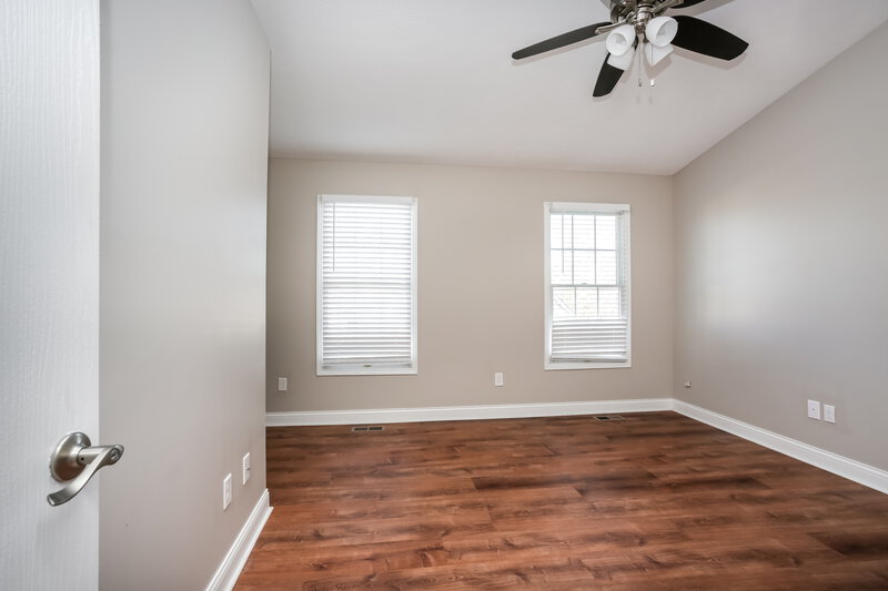 2,375/Mo, 121 Welshmore Dr Galloway, OH 43119 Main Bedroom View