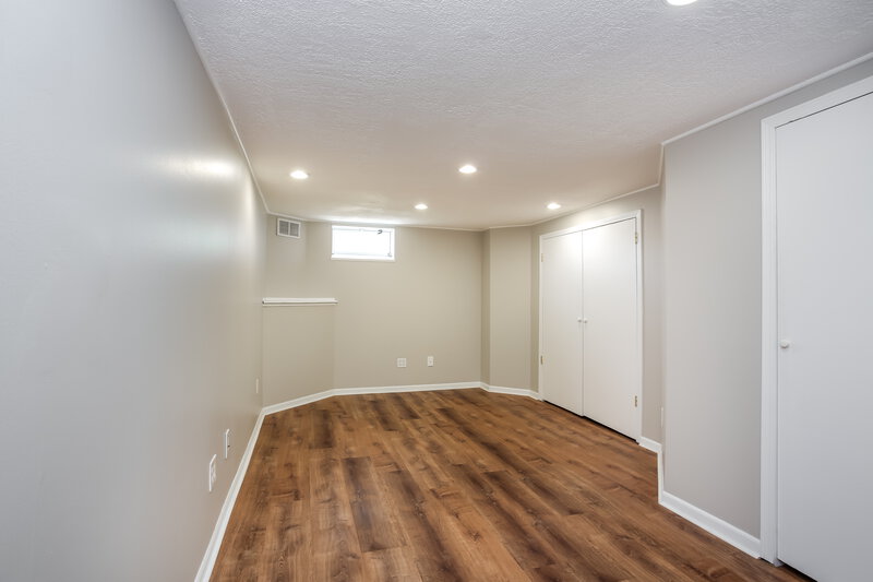 2,375/Mo, 121 Welshmore Dr Galloway, OH 43119 Bedroom View