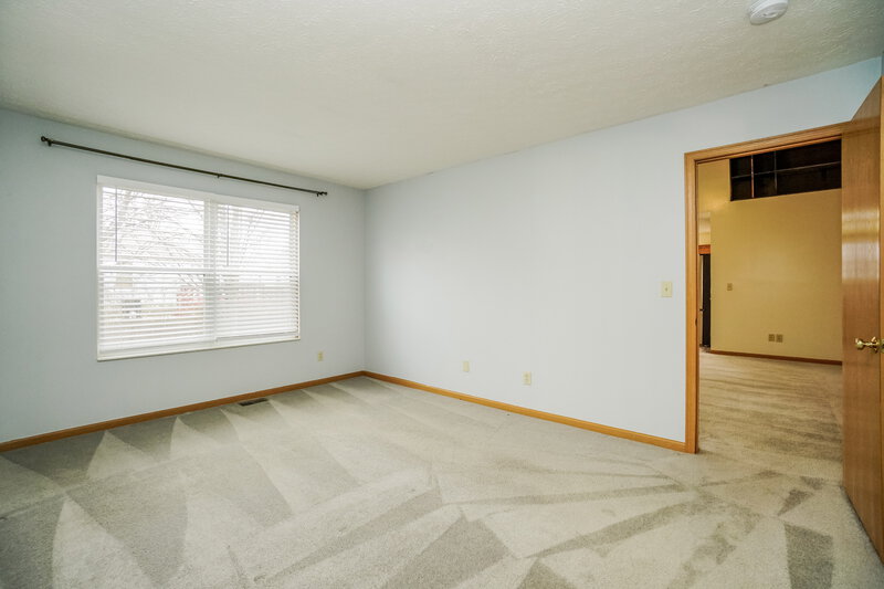 2,140/Mo, 5764 Blanton Park Dr Galloway, OH 43119 Main Bedroom View