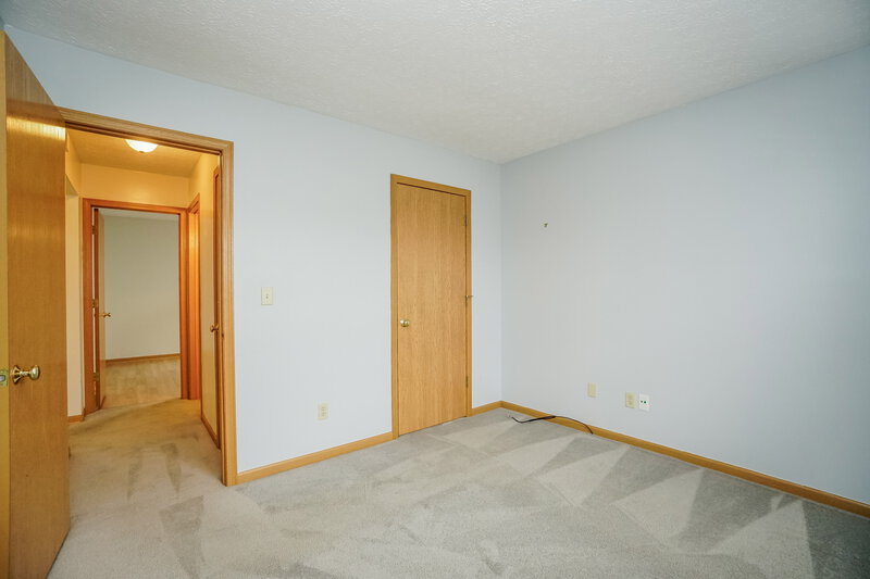 2,140/Mo, 5764 Blanton Park Dr Galloway, OH 43119 Bedroom View