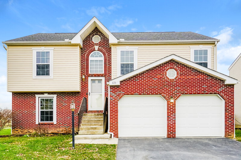 2,675/Mo, 616 Barn St Pataskala, OH 43062 External View