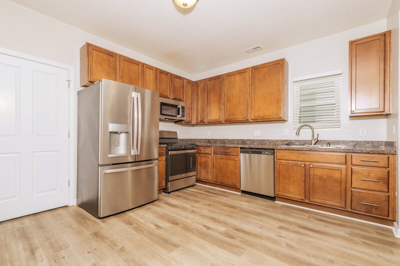 2,370/Mo, 6137 Prairiefire Ave Columbus, OH 43230 Kitchen View 2