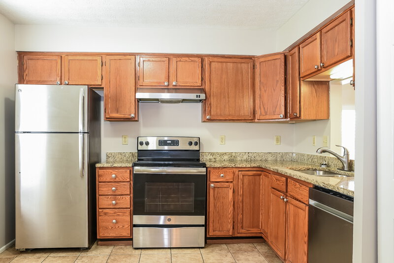 1,895/Mo, 6738 Kristins Cove Ln Canal Winchester, OH 43110 Kitchen View