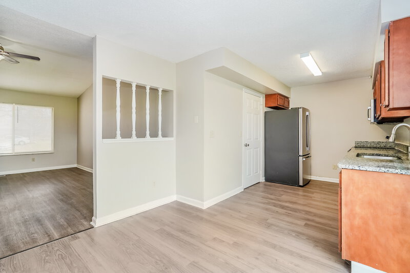 1,825/Mo, 3117 Falcon Bridge Dr Columbus, OH 43232 Breakfast Nook View 2