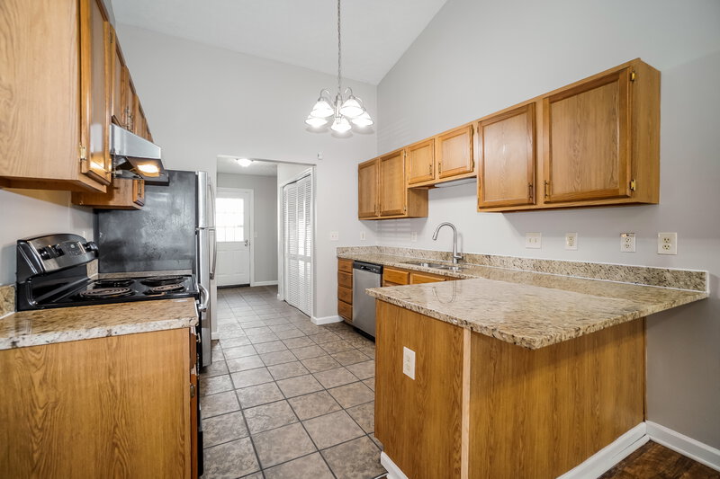 1,880/Mo, 3428 Oak Bend Blvd Canal Winchester, OH 43110 Kitchen View