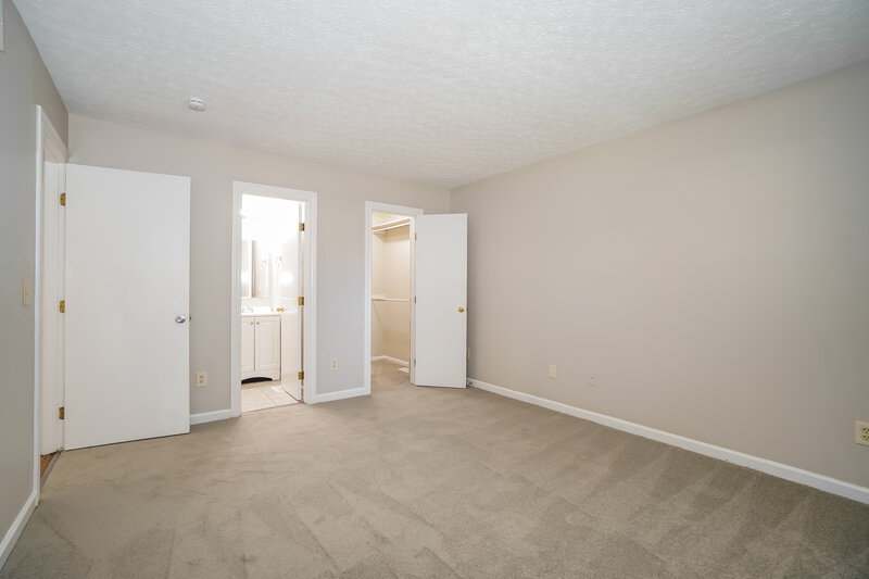 1,880/Mo, 3428 Oak Bend Blvd Canal Winchester, OH 43110 Main Bedroom View 2