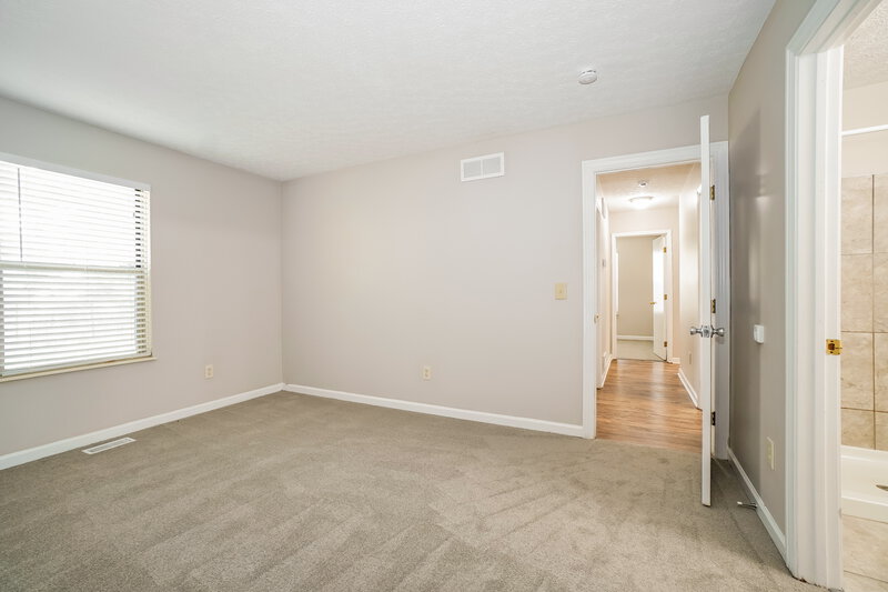 1,880/Mo, 3428 Oak Bend Blvd Canal Winchester, OH 43110 Bedroom View