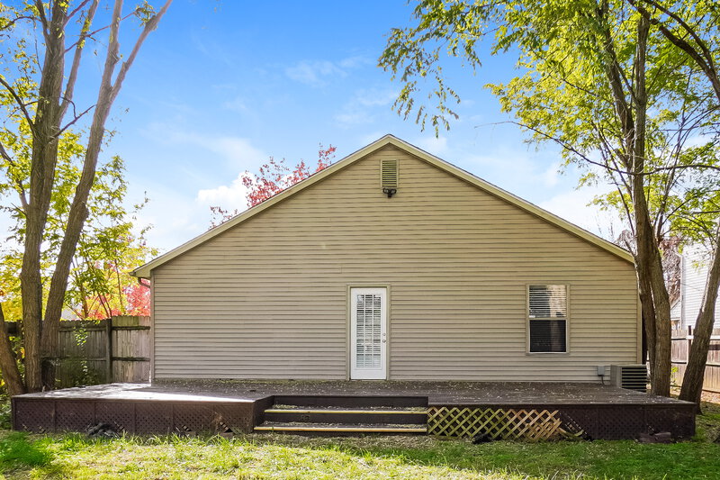 1,880/Mo, 3428 Oak Bend Blvd Canal Winchester, OH 43110 Rear View 2