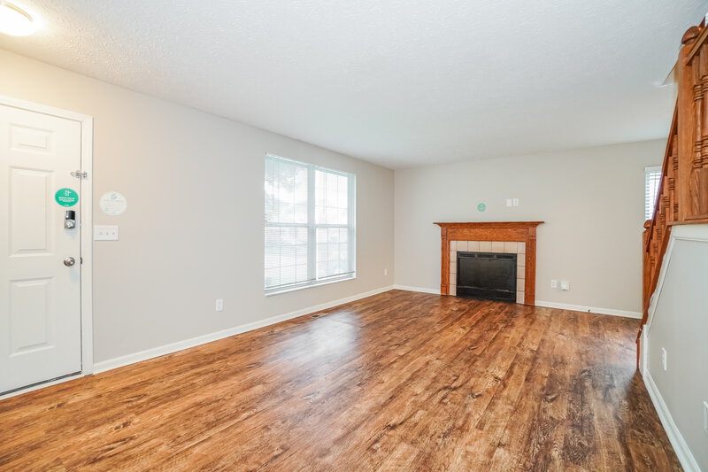 2,035/Mo, 820 Windy Hill Ln Galloway, OH 43119 Living Room View 2