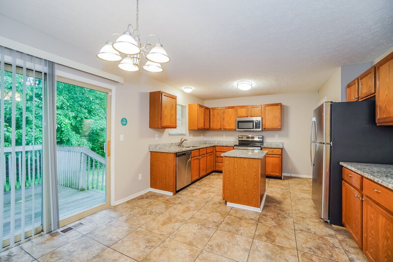 2,035/Mo, 820 Windy Hill Ln Galloway, OH 43119 Dining Room View