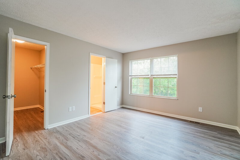 2,035/Mo, 820 Windy Hill Ln Galloway, OH 43119 Main Bedroom View 2