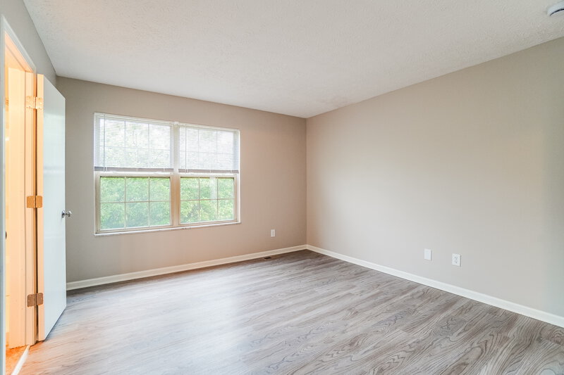 2,035/Mo, 820 Windy Hill Ln Galloway, OH 43119 Main Bedroom View 3