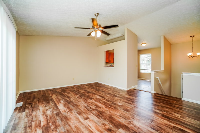 1,955/Mo, 3484 Westerville Woods Dr Columbus, OH 43231 Dining Room View 2