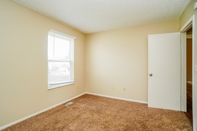 1,955/Mo, 3484 Westerville Woods Dr Columbus, OH 43231 Bedroom View