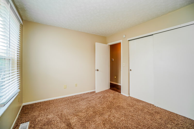 1,955/Mo, 3484 Westerville Woods Dr Columbus, OH 43231 Bedroom View 2