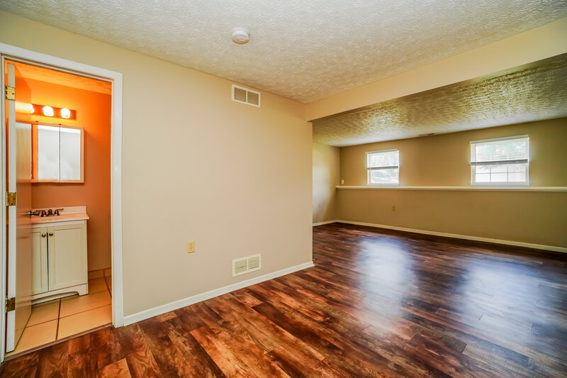 1,955/Mo, 3484 Westerville Woods Dr Columbus, OH 43231 Utility View