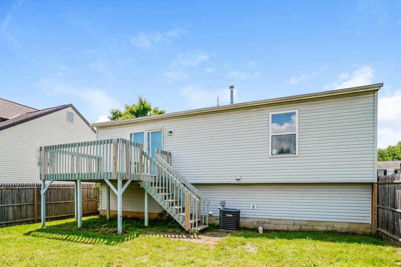 1,955/Mo, 3484 Westerville Woods Dr Columbus, OH 43231 Rear View