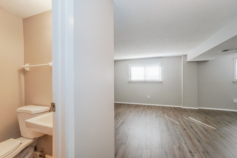 2,355/Mo, 4657 Fox River Run Columbus, OH 43231 Misc View 8