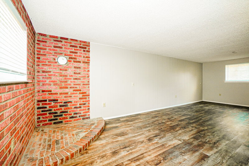 1,955/Mo, 5362 Bleaker Ave Columbus, OH 43232 Family Room View 2