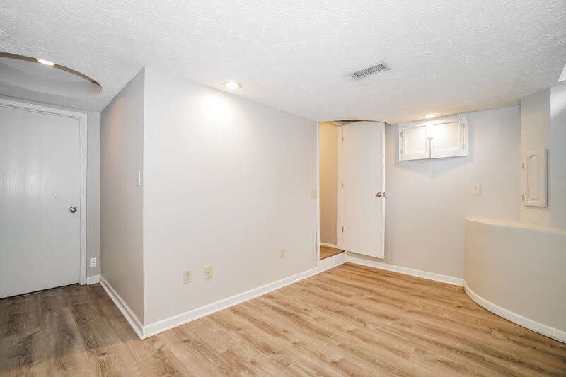 1,905/Mo, 4880 River Trail Ct Columbus, OH 43228 Misc View 13