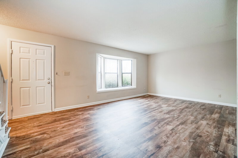 2,280/Mo, 2672 Lynnmore Dr Columbus, OH 43235 Living Room View