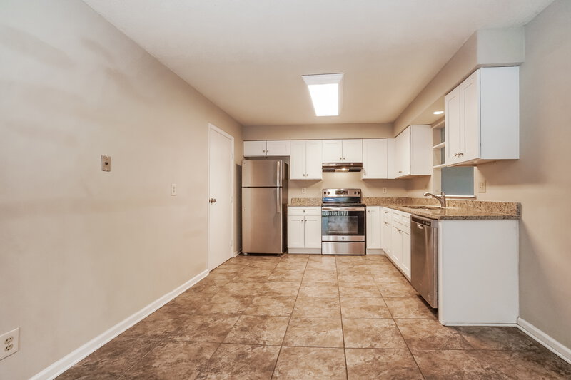 2,280/Mo, 2672 Lynnmore Dr Columbus, OH 43235 Dining Room View 2