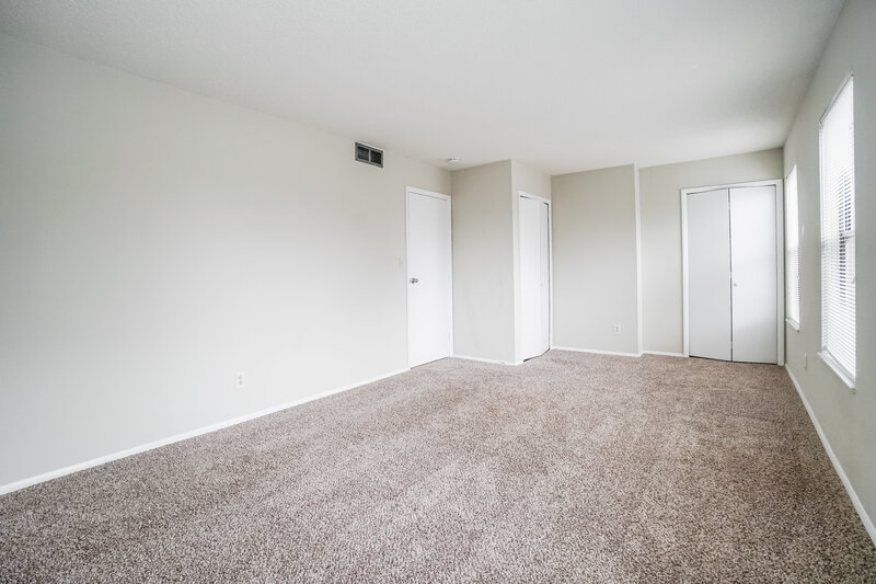 2,280/Mo, 2672 Lynnmore Dr Columbus, OH 43235 Master Bedroom View 3