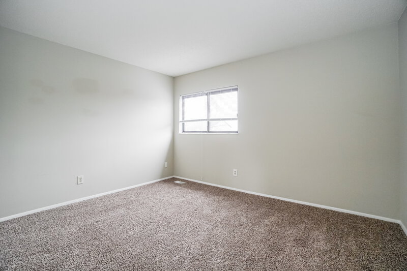 2,280/Mo, 2672 Lynnmore Dr Columbus, OH 43235 Bedroom View 2