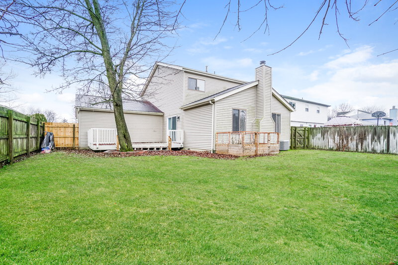 2,280/Mo, 2672 Lynnmore Dr Columbus, OH 43235 Rear View 3