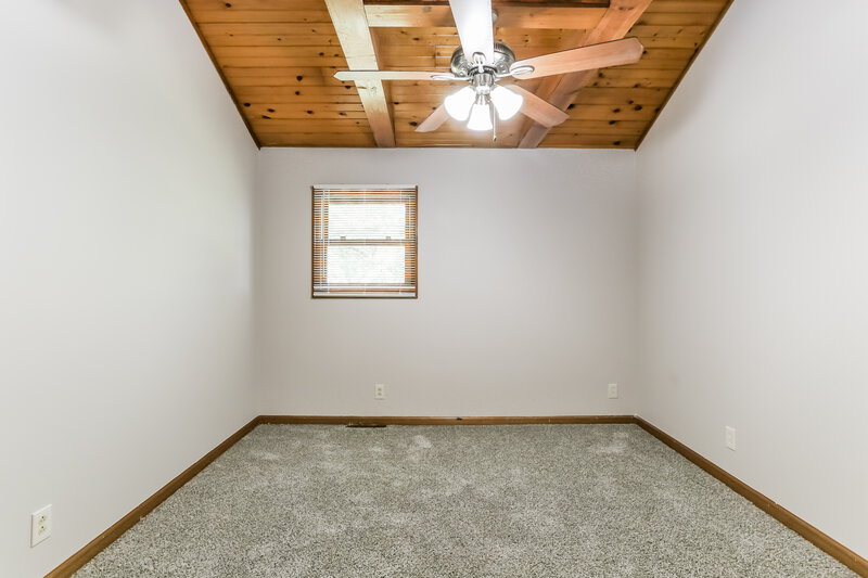 2,665/Mo, 4745 Summit Rd SW Pataskala, OH 43062 Main Bedroom View