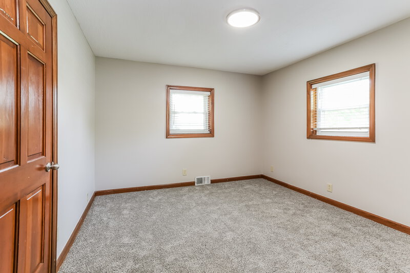 2,665/Mo, 4745 Summit Rd SW Pataskala, OH 43062 Bedroom View 2