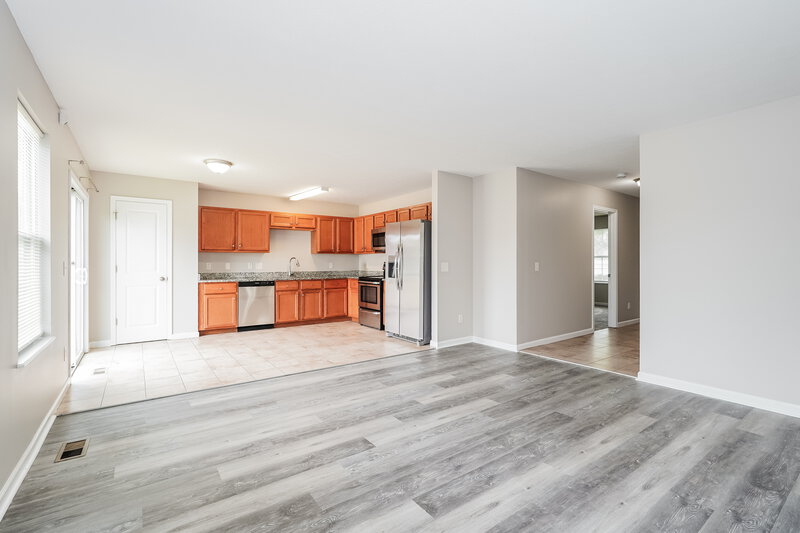 2,285/Mo, 4510 Switchback Trl Columbus, OH 43228 Living Room View 2