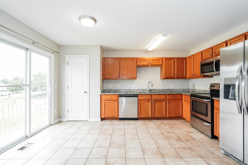 2,285/Mo, 4510 Switchback Trl Columbus, OH 43228 Kitchen View 2