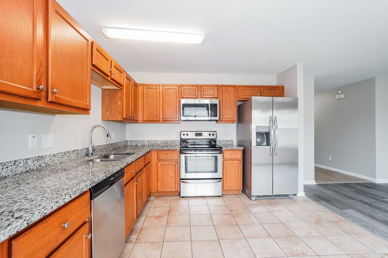 2,285/Mo, 4510 Switchback Trl Columbus, OH 43228 Kitchen View 3