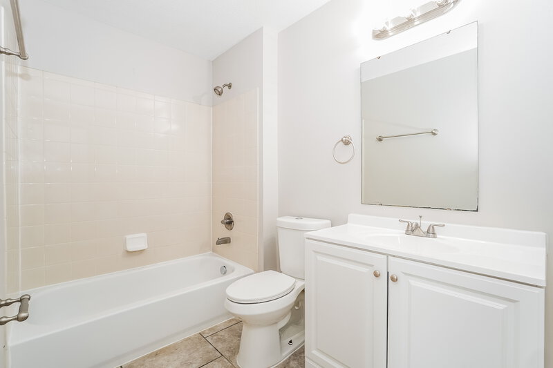 2,285/Mo, 4510 Switchback Trl Columbus, OH 43228 Bathroom View