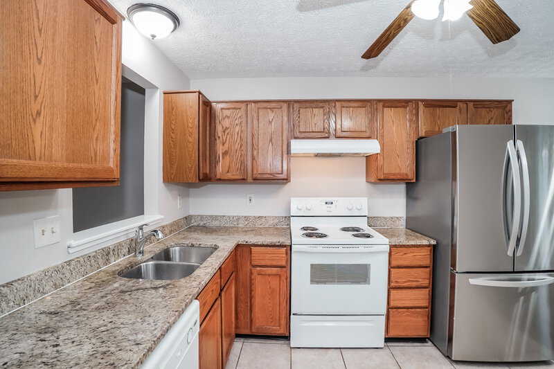 1,895/Mo, 2088 Earlsway Dr Grove City, OH 43123 Kitchen View 2