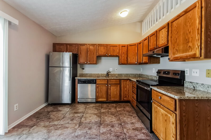 1,830/Mo, 3255 Bluhm Ct Columbus, OH 43223 Kitchen View