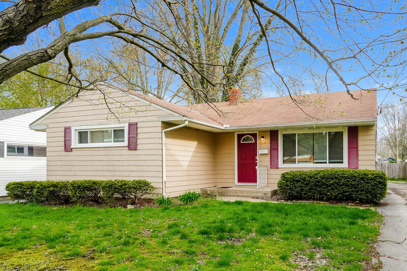 2,230/Mo, 248 E Walnut St Westerville, OH 43081 External View