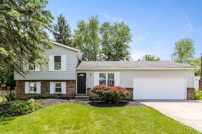 2,130/Mo, 2025 New Market Ct Grove City, OH 43123 External View