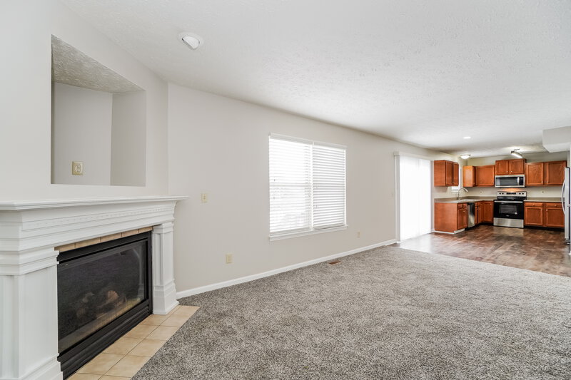 2,050/Mo, 8060 Crete Ln Columbus, OH 43004 Living Room View