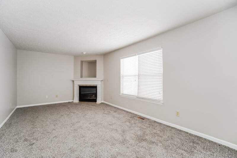 2,050/Mo, 8060 Crete Ln Columbus, OH 43004 Living Room View 2