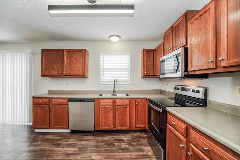 2,050/Mo, 8060 Crete Ln Columbus, OH 43004 Kitchen View