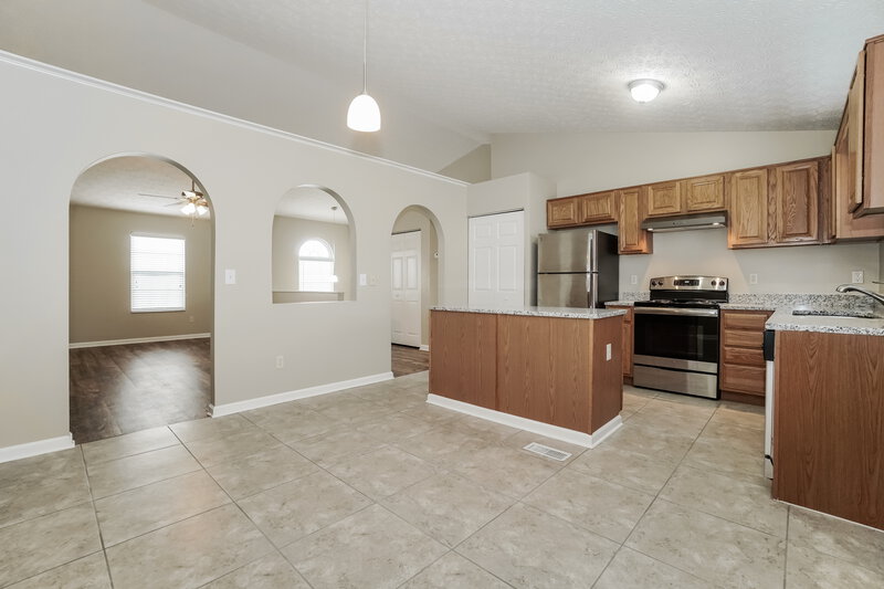 1,995/Mo, 969 Meadow Downs Trl Galloway, OH 43119 Dining Room View 2