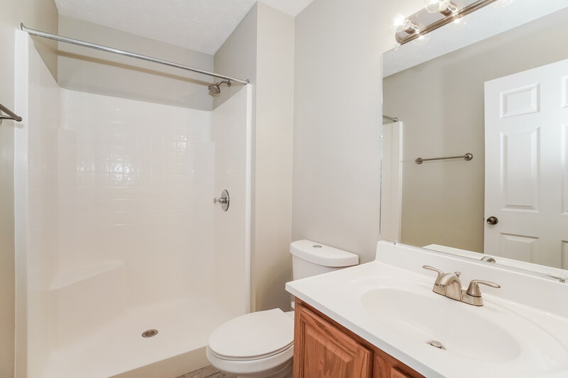1,995/Mo, 969 Meadow Downs Trl Galloway, OH 43119 Master Bathroom View