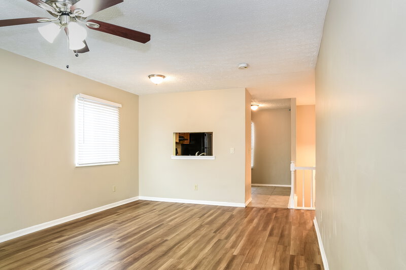2,120/Mo, 3468 Whisper Creek Dr Columbus, OH 43231 Dining Room View